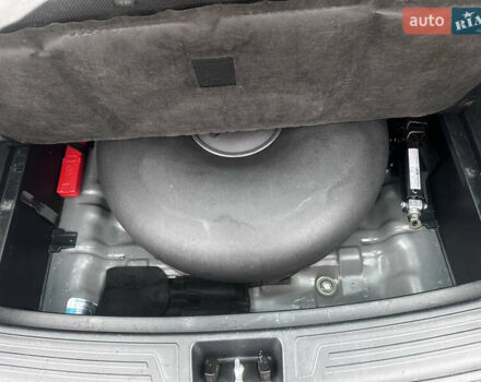 Серый Хендай их35, объемом двигателя 2 л и пробегом 170 тыс. км за 11700 $, фото 49 на Automoto.ua