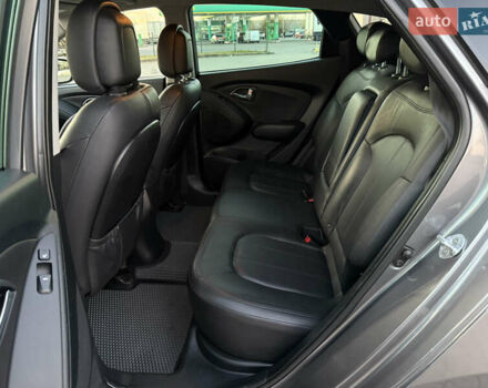 Сірий Хендай іх35, об'ємом двигуна 2 л та пробігом 262 тис. км за 13400 $, фото 24 на Automoto.ua