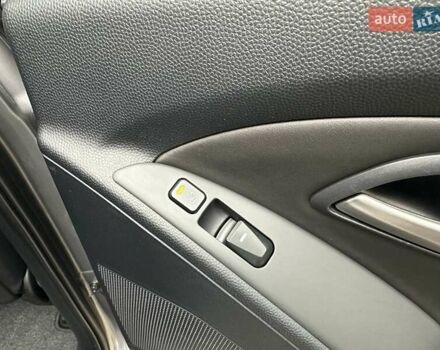 Серый Хендай их35, объемом двигателя 2 л и пробегом 107 тыс. км за 15900 $, фото 47 на Automoto.ua