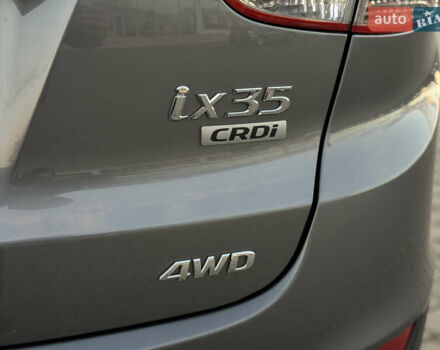 Сірий Хендай іх35, об'ємом двигуна 2 л та пробігом 262 тис. км за 13400 $, фото 13 на Automoto.ua