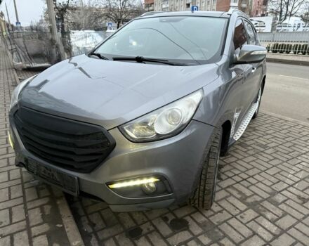 Сірий Хендай іх35, об'ємом двигуна 2 л та пробігом 186 тис. км за 11900 $, фото 1 на Automoto.ua