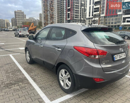 Хендай их35 2011 в Киеве на Automoto.ua Серый Хендай их35, объемом двигателя 1.69 л и пробегом 200 тыс. км за 11100 $, фото 1 на Automoto.ua