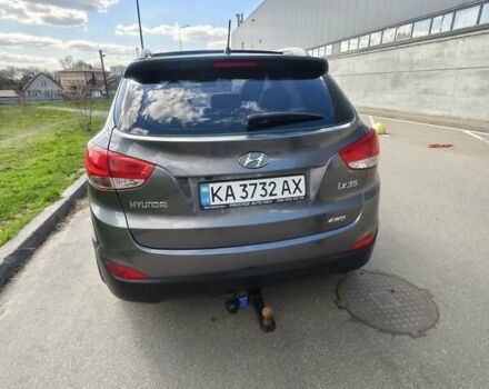 Серый Хендай их35, объемом двигателя 2 л и пробегом 187 тыс. км за 12900 $, фото 8 на Automoto.ua
