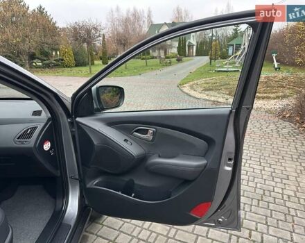 Серый Хендай их35, объемом двигателя 2 л и пробегом 107 тыс. км за 15900 $, фото 42 на Automoto.ua