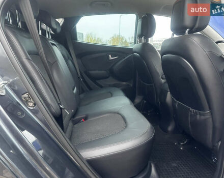 Серый Хендай их35, объемом двигателя 2 л и пробегом 170 тыс. км за 11700 $, фото 30 на Automoto.ua