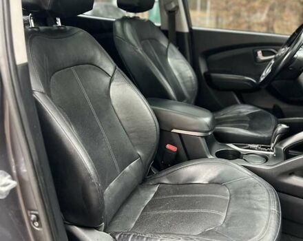 Сірий Хендай іх35, об'ємом двигуна 2.36 л та пробігом 220 тис. км за 11750 $, фото 18 на Automoto.ua