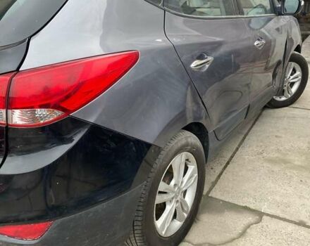 Серый Хендай их35, объемом двигателя 2 л и пробегом 90 тыс. км за 8000 $, фото 6 на Automoto.ua