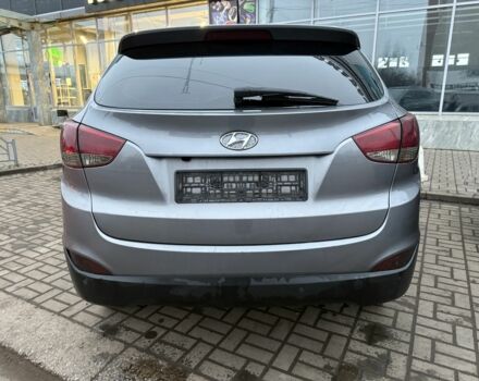 Сірий Хендай іх35, об'ємом двигуна 2 л та пробігом 186 тис. км за 11900 $, фото 2 на Automoto.ua