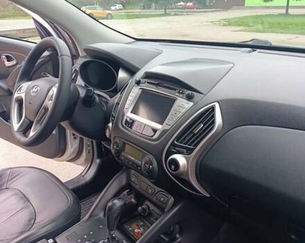 Серый Хендай их35, объемом двигателя 2 л и пробегом 230 тыс. км за 11500 $, фото 33 на Automoto.ua