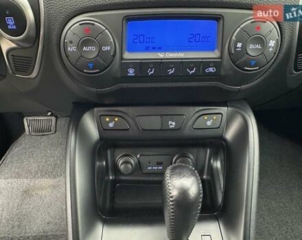 Серый Хендай их35, объемом двигателя 2 л и пробегом 107 тыс. км за 15900 $, фото 21 на Automoto.ua