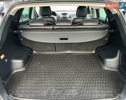 Серый Хендай их35, объемом двигателя 2 л и пробегом 200 тыс. км за 12900 $, фото 89 на Automoto.ua