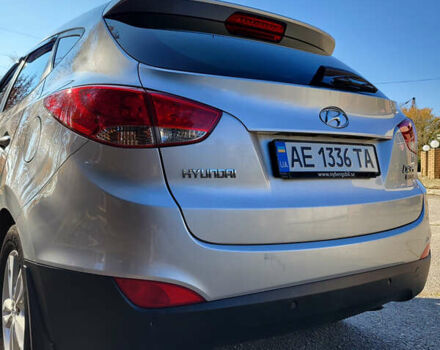 Серый Хендай их35, объемом двигателя 2 л и пробегом 264 тыс. км за 11700 $, фото 15 на Automoto.ua