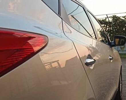 Серый Хендай их35, объемом двигателя 2 л и пробегом 248 тыс. км за 13200 $, фото 29 на Automoto.ua