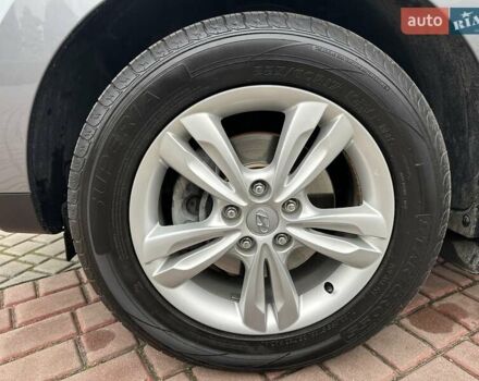 Серый Хендай их35, объемом двигателя 2 л и пробегом 107 тыс. км за 15900 $, фото 58 на Automoto.ua