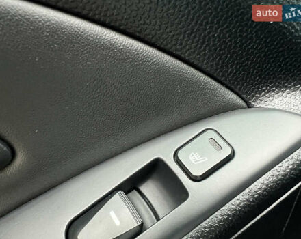 Серый Хендай их35, объемом двигателя 2 л и пробегом 240 тыс. км за 11500 $, фото 33 на Automoto.ua