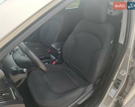 Серый Хендай их35, объемом двигателя 2 л и пробегом 193 тыс. км за 10999 $, фото 12 на Automoto.ua