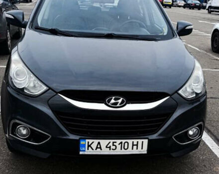 Серый Хендай их35, объемом двигателя 2 л и пробегом 238 тыс. км за 10000 $, фото 3 на Automoto.ua