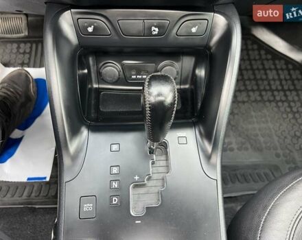 Серый Хендай их35, объемом двигателя 2 л и пробегом 200 тыс. км за 12900 $, фото 62 на Automoto.ua