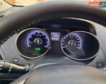 Серый Хендай их35, объемом двигателя 2 л и пробегом 101 тыс. км за 12700 $, фото 17 на Automoto.ua