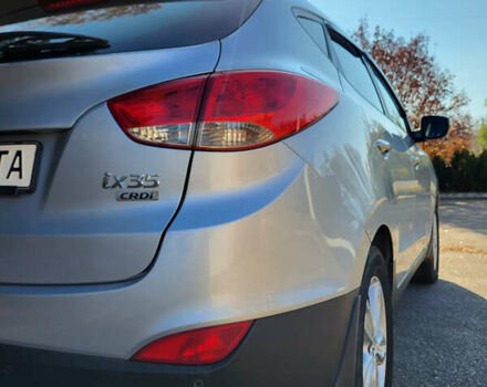 Серый Хендай их35, объемом двигателя 2 л и пробегом 264 тыс. км за 11700 $, фото 12 на Automoto.ua