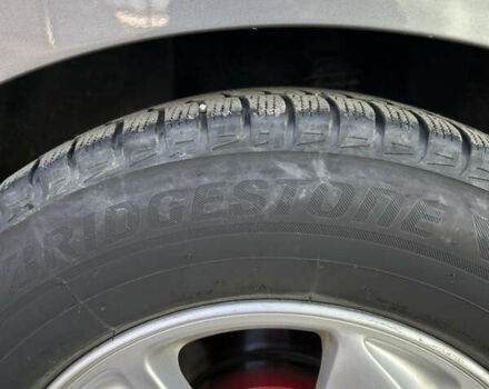 Серый Хендай их35, объемом двигателя 2 л и пробегом 237 тыс. км за 10900 $, фото 15 на Automoto.ua