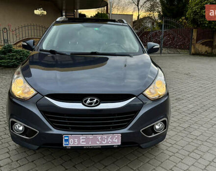 Серый Хендай их35, объемом двигателя 2 л и пробегом 245 тыс. км за 13500 $, фото 2 на Automoto.ua