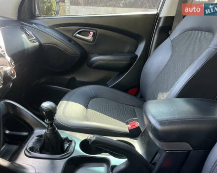 Сірий Хендай іх35, об'ємом двигуна 2 л та пробігом 307 тис. км за 11000 $, фото 15 на Automoto.ua