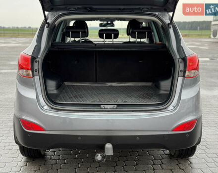 Сірий Хендай іх35, об'ємом двигуна 1.7 л та пробігом 235 тис. км за 11499 $, фото 23 на Automoto.ua