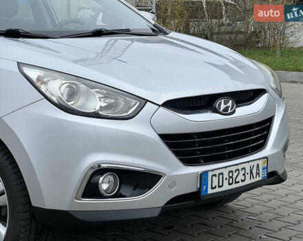 Серый Хендай их35, объемом двигателя 2 л и пробегом 240 тыс. км за 11500 $, фото 13 на Automoto.ua