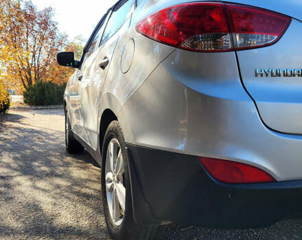 Серый Хендай их35, объемом двигателя 2 л и пробегом 264 тыс. км за 11700 $, фото 13 на Automoto.ua