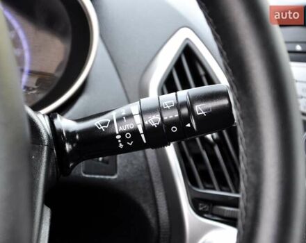 Серый Хендай их35, объемом двигателя 2 л и пробегом 267 тыс. км за 8999 $, фото 35 на Automoto.ua