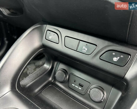 Серый Хендай их35, объемом двигателя 2 л и пробегом 240 тыс. км за 11500 $, фото 34 на Automoto.ua