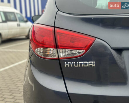 Серый Хендай их35, объемом двигателя 2 л и пробегом 170 тыс. км за 11700 $, фото 14 на Automoto.ua