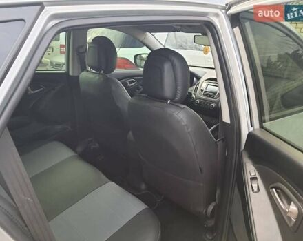 Хендай их35 2011 в Одессе на Automoto.ua Серый Хендай их35, объемом двигателя 2 л и пробегом 130 тыс. км за 12000 $, фото 8 на Automoto.ua