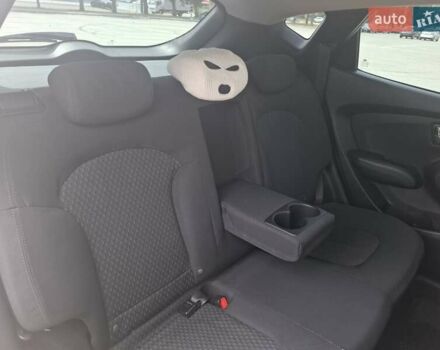 Серый Хендай их35, объемом двигателя 2 л и пробегом 193 тыс. км за 10999 $, фото 23 на Automoto.ua