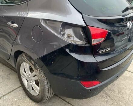 Серый Хендай их35, объемом двигателя 2 л и пробегом 90 тыс. км за 8000 $, фото 7 на Automoto.ua