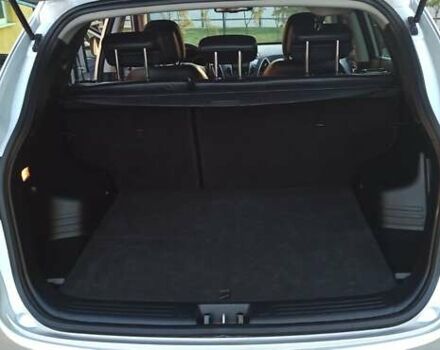 Серый Хендай их35, объемом двигателя 2 л и пробегом 248 тыс. км за 13200 $, фото 22 на Automoto.ua