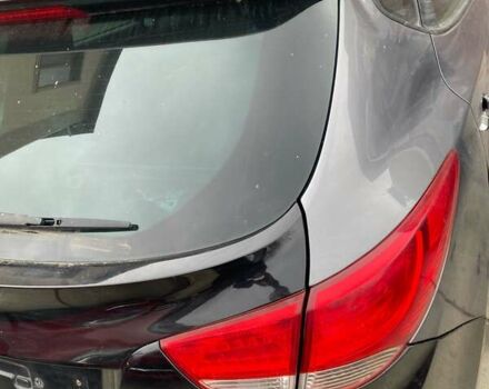 Серый Хендай их35, объемом двигателя 2 л и пробегом 90 тыс. км за 8000 $, фото 10 на Automoto.ua