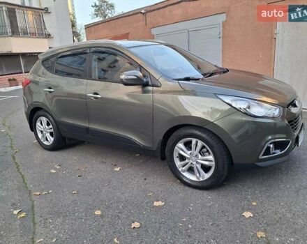 Серый Хендай их35, объемом двигателя 2 л и пробегом 101 тыс. км за 12700 $, фото 10 на Automoto.ua