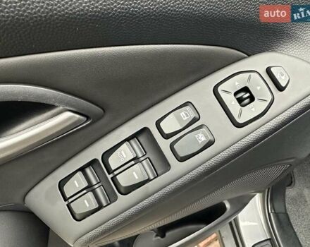 Серый Хендай их35, объемом двигателя 2 л и пробегом 107 тыс. км за 15900 $, фото 29 на Automoto.ua