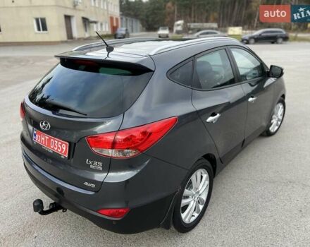 Серый Хендай их35, объемом двигателя 2 л и пробегом 200 тыс. км за 12900 $, фото 26 на Automoto.ua