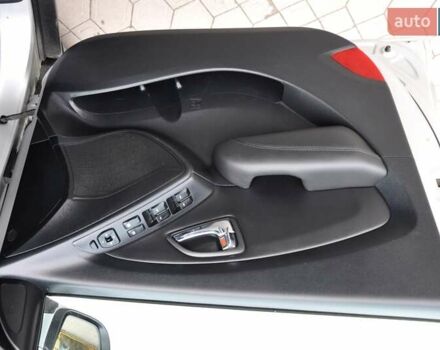 Серый Хендай их35, объемом двигателя 2 л и пробегом 267 тыс. км за 8999 $, фото 15 на Automoto.ua