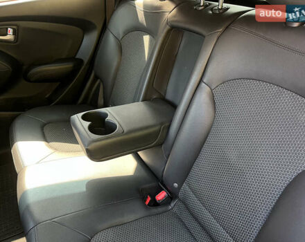 Сірий Хендай іх35, об'ємом двигуна 2 л та пробігом 307 тис. км за 11000 $, фото 19 на Automoto.ua