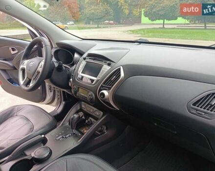 Серый Хендай их35, объемом двигателя 2 л и пробегом 230 тыс. км за 11500 $, фото 32 на Automoto.ua