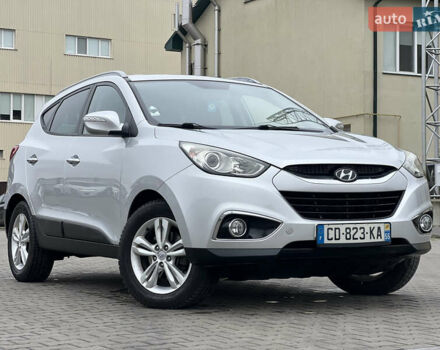 Серый Хендай их35, объемом двигателя 2 л и пробегом 240 тыс. км за 11500 $, фото 9 на Automoto.ua