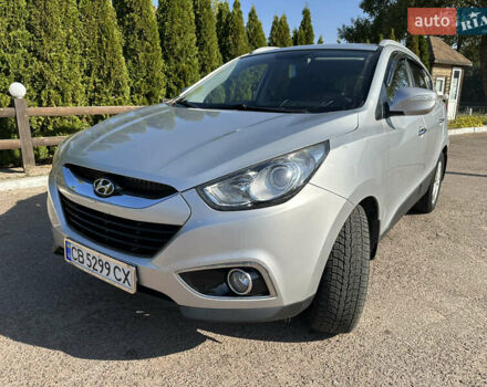 Серый Хендай их35, объемом двигателя 2 л и пробегом 224 тыс. км за 12500 $, фото 1 на Automoto.ua