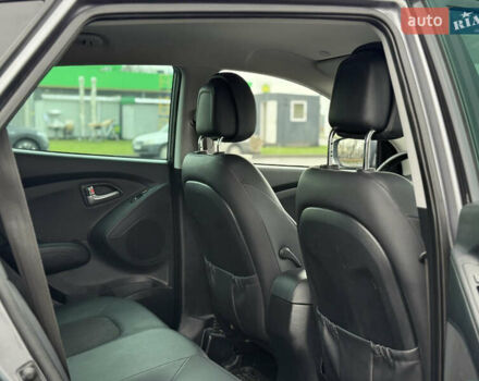 Сірий Хендай іх35, об'ємом двигуна 1.7 л та пробігом 235 тис. км за 11499 $, фото 24 на Automoto.ua