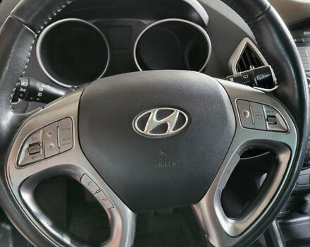 Серый Хендай их35, объемом двигателя 2 л и пробегом 264 тыс. км за 11700 $, фото 27 на Automoto.ua