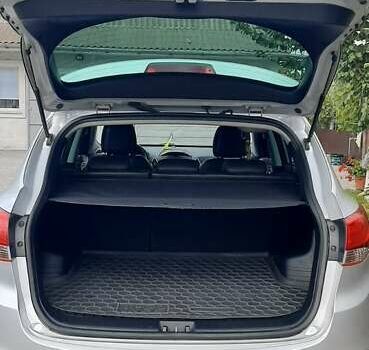 Сірий Хендай іх35, об'ємом двигуна 2 л та пробігом 178 тис. км за 13200 $, фото 8 на Automoto.ua