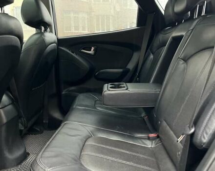 Сірий Хендай іх35, об'ємом двигуна 2.36 л та пробігом 220 тис. км за 11750 $, фото 17 на Automoto.ua